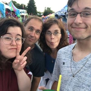 Meet your Posher, Emily